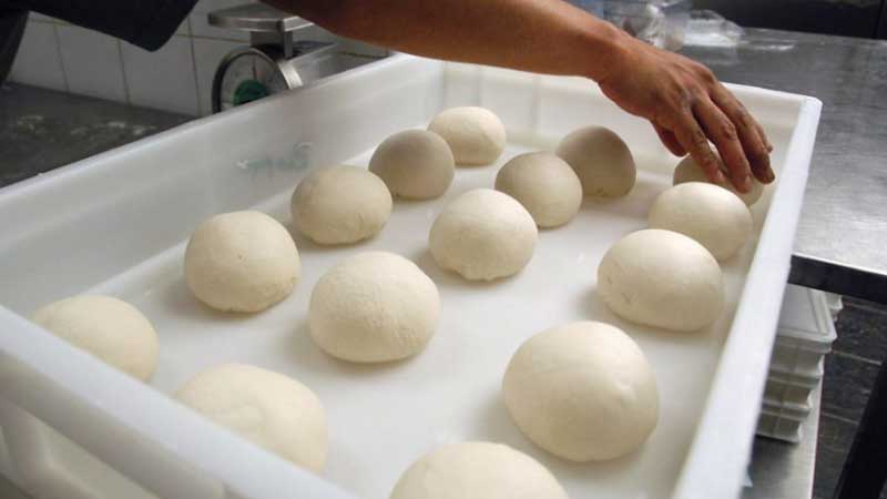 how to store pizza dough overnight